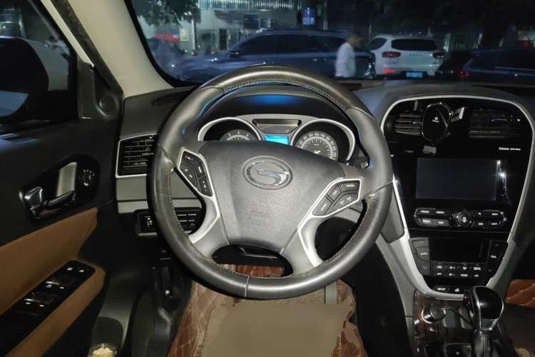 Used GAC Trumpchi GS5 Super 2016 1.8T Automatic Two-Wheel Drive Anniversary Edition Steering Wheel