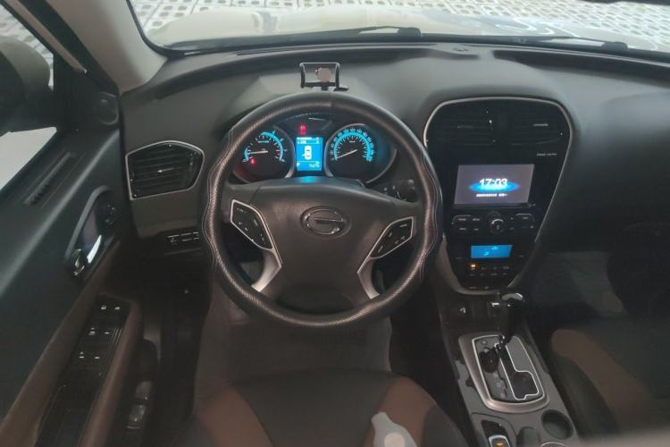 Used GAC Trumpchi GS5 Super 2016 2.0L Automatic Two-Wheel Drive Anniversary Edition Steering Wheel