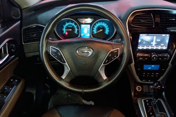 Used GAC Trumpchi GS5 Super 2016 1.8T Automatic All-Wheel-Drive Anniversary Edition Steering Wheel