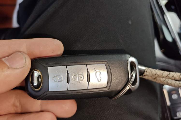 Used GAC Trumpchi GS5 Super 2016 1.8T Automatic Two-Wheel Drive Anniversary Edition Vehicle Key