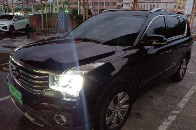 Ojetý GAC Trumpchi GS7 2017 320T Two-Wheel-Drive Luxury Smart Connectivity Model