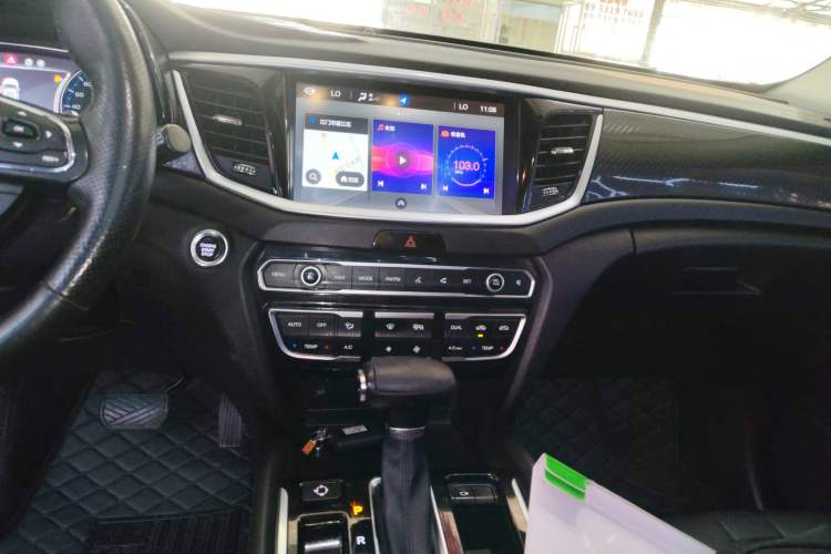 Used GAC Trumpchi GS7 2017 320T Two-Wheel-Drive Luxury Smart Connectivity Model Audio And AC Panel