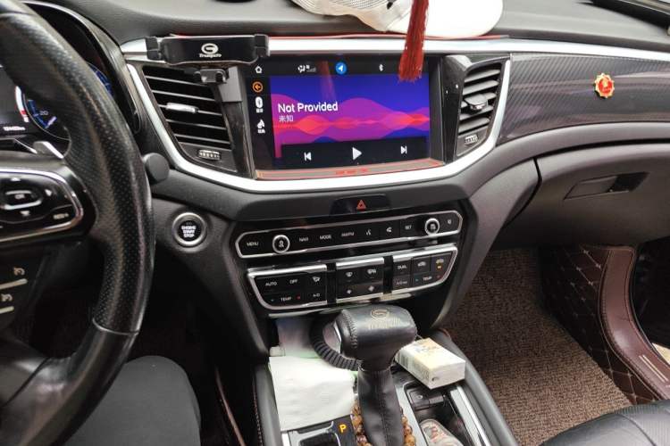 Used GAC Trumpchi GS7 2017 320T Two-Wheel-Drive Luxury Smart Connectivity Model Audio And AC Panel