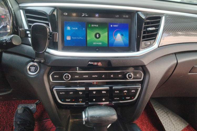 Used GAC Trumpchi GS7 2017 320T Two-Wheel-Drive Luxury Smart Connectivity Model Audio And AC Panel