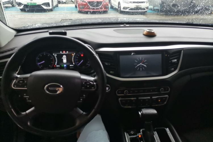Used GAC Trumpchi GS7 2017 280T Two-Wheel Drive Luxury Model Center Console