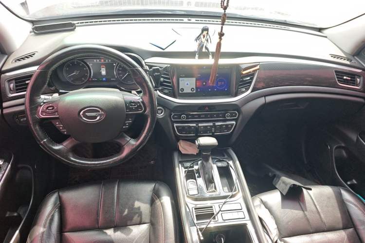 Used GAC Trumpchi GS7 2017 320T Two-Wheel-Drive Luxury Smart Connectivity Model Center Console