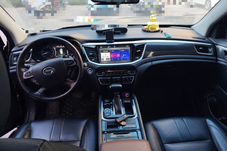 Used GAC Trumpchi GS7 2017 320T Two-Wheel-Drive Luxury Smart Connectivity Model Center Console