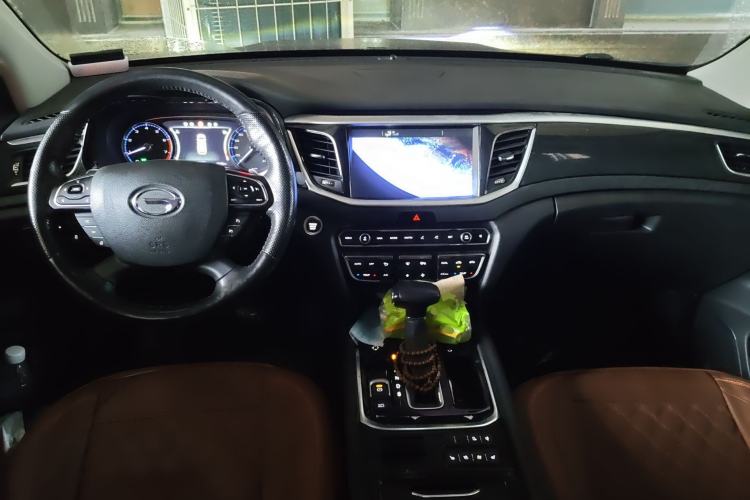 Used GAC Trumpchi GS7 2017 320T Two-Wheel-Drive Luxury Smart Connectivity Model Center Console
