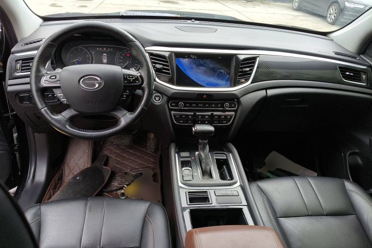 Used GAC Trumpchi GS7 2017 320T Two-Wheel-Drive Luxury Smart Connectivity Model Center Console