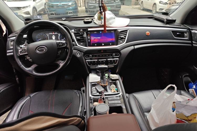 Used GAC Trumpchi GS7 2017 320T Two-Wheel-Drive Luxury Smart Connectivity Model Center Console