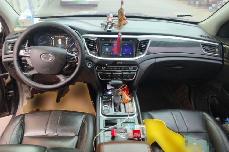 Used GAC Trumpchi GS7 2017 320T Two-Wheel-Drive Luxury Smart Connectivity Model Center Console
