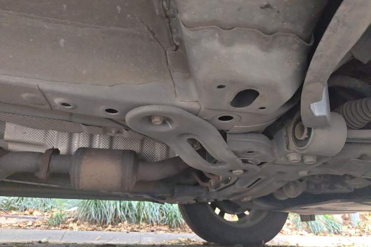 Used GAC Trumpchi GS7 2017 280T Two-Wheel Drive Luxury Model Chassis Front Right
