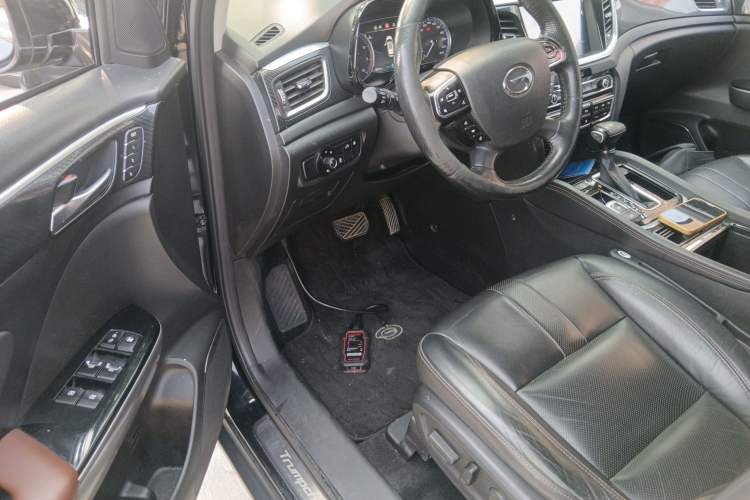 Used GAC Trumpchi GS7 2017 320T Two-Wheel-Drive Luxury Smart Connectivity Model Driver Seat