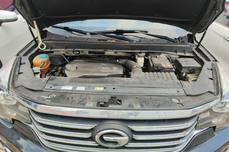 Used GAC Trumpchi GS7 2017 280T Two-Wheel Drive Luxury Model Engine Bay