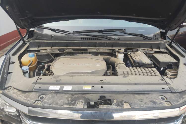 Used GAC Trumpchi GS7 2017 320T Two-Wheel-Drive Luxury Smart Connectivity Model Engine Bay