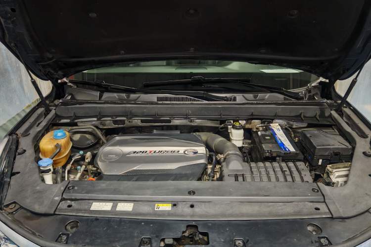 Used GAC Trumpchi GS7 2017 320T Two-Wheel-Drive Luxury Smart Connectivity Model Engine Bay