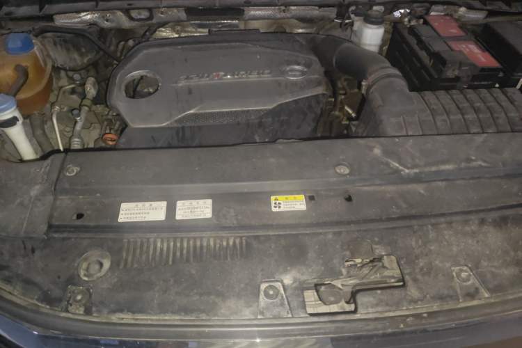Used GAC Trumpchi GS7 2017 320T Two-Wheel-Drive Luxury Smart Connectivity Model Engine Bay