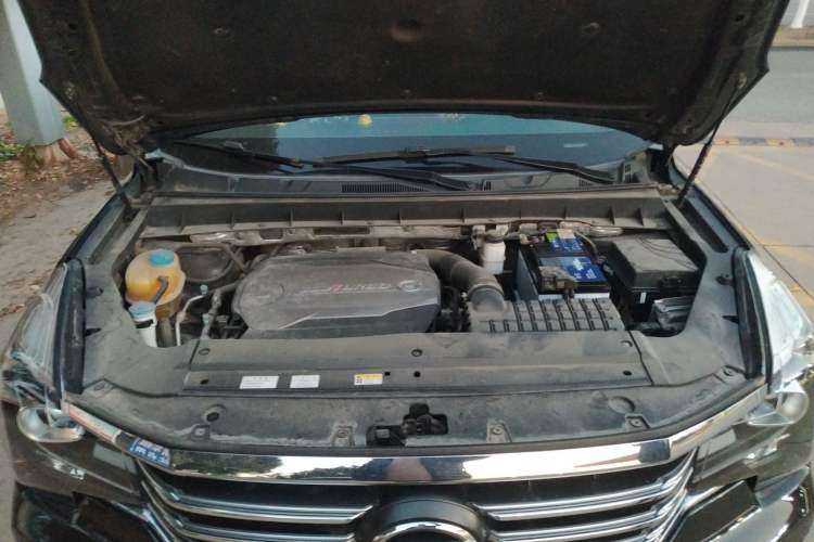 Used GAC Trumpchi GS7 2017 280T Two-Wheel Drive Luxury Model Engine Bay