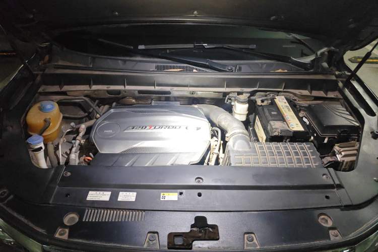 Used GAC Trumpchi GS7 2017 320T Two-Wheel-Drive Luxury Smart Connectivity Model Engine Bay