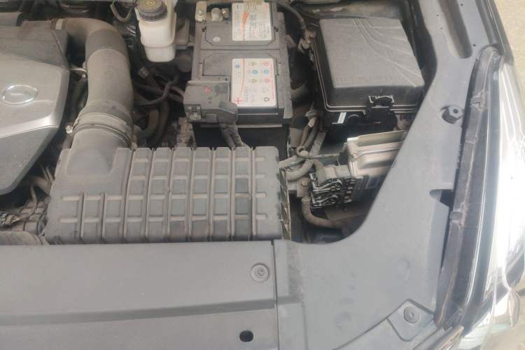 Used GAC Trumpchi GS7 2017 320T Two-Wheel-Drive Luxury Smart Connectivity Model Engine Bay Left