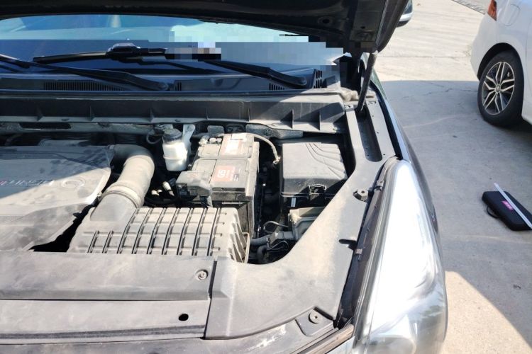 Used GAC Trumpchi GS7 2017 280T Two-Wheel Drive Luxury Model Engine Bay Left