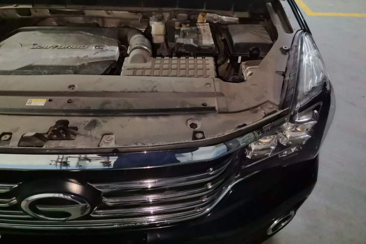 Used GAC Trumpchi GS7 2017 320T Two-Wheel-Drive Luxury Smart Connectivity Model Engine Bay Left