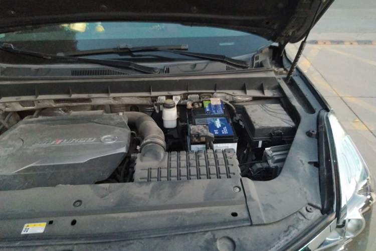 Used GAC Trumpchi GS7 2017 280T Two-Wheel Drive Luxury Model Engine Bay Left