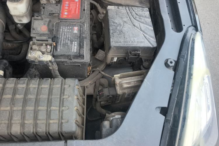 Used GAC Trumpchi GS7 2017 280T Two-Wheel Drive Luxury Model Engine Bay Left