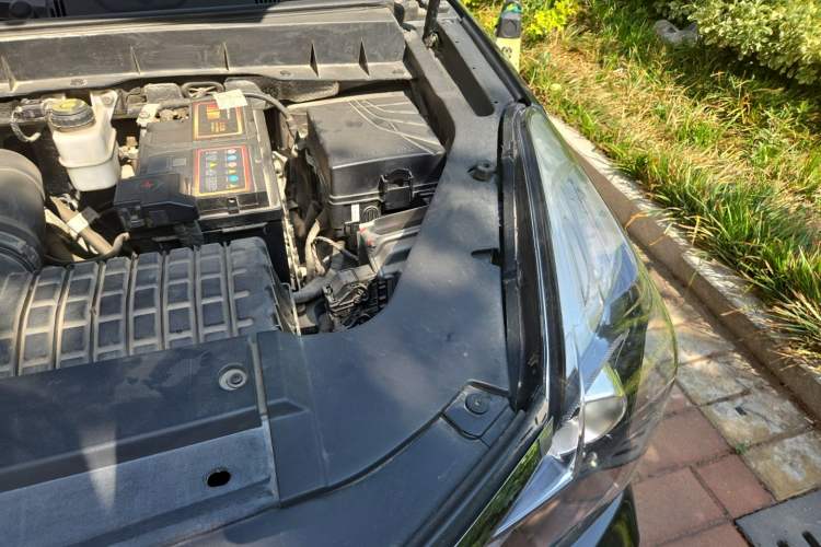 Used GAC Trumpchi GS7 2017 280T Two-Wheel Drive Luxury Model Engine Bay Left