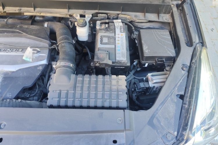 Used GAC Trumpchi GS7 2017 320T Two-Wheel-Drive Luxury Smart Connectivity Model Engine Bay Left