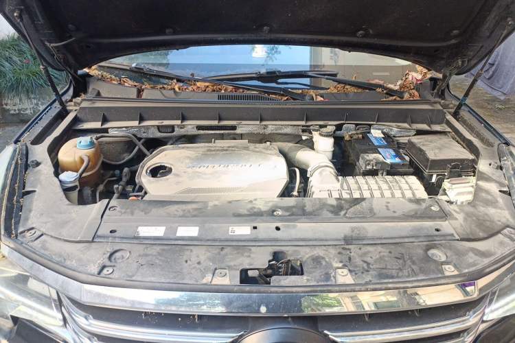 Used GAC Trumpchi GS7 2017 280T Two-Wheel Drive Luxury Model Engine Bay