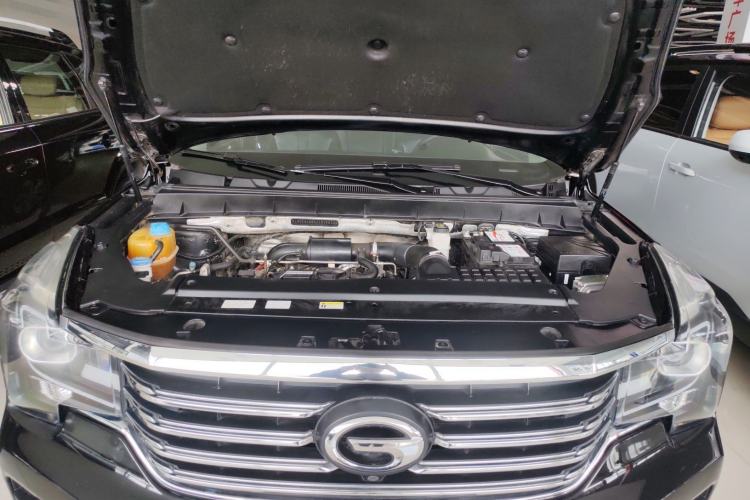 Used GAC Trumpchi GS7 2017 320T Two-Wheel-Drive Luxury Model Engine Bay