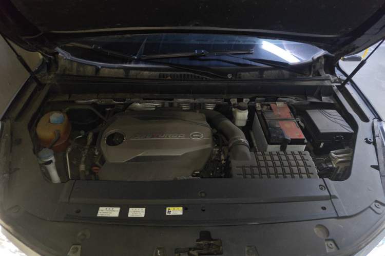 Used GAC Trumpchi GS7 2017 320T Two-Wheel-Drive Luxury Smart Connectivity Model Engine Bay