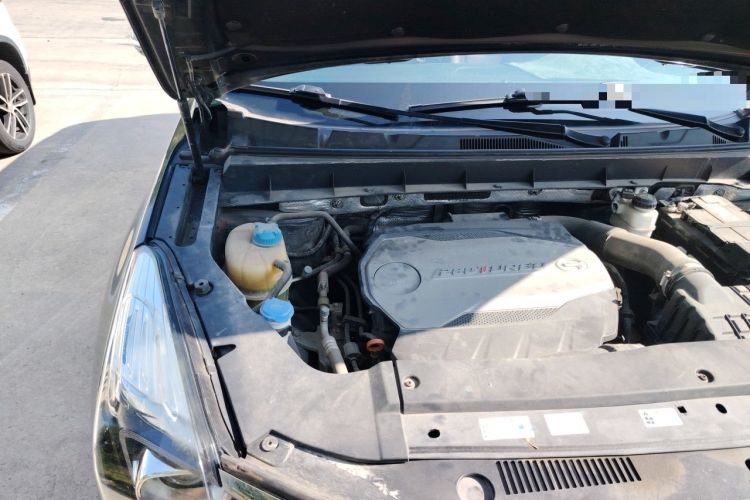 Used GAC Trumpchi GS7 2017 280T Two-Wheel Drive Luxury Model Engine Bay Right