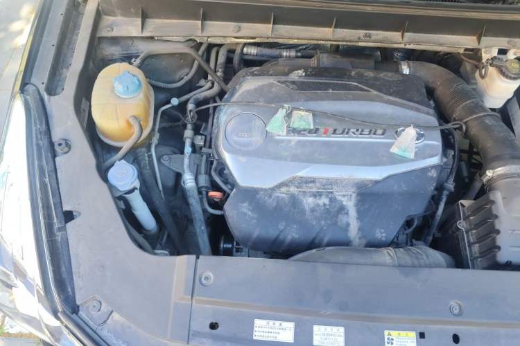 Used GAC Trumpchi GS7 2017 320T Two-Wheel-Drive Luxury Smart Connectivity Model Engine Bay Right