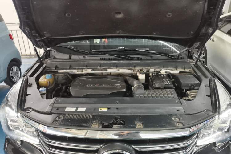Used GAC Trumpchi GS7 2017 320T Two-Wheel-Drive Luxury Smart Connectivity Model Engine Bay