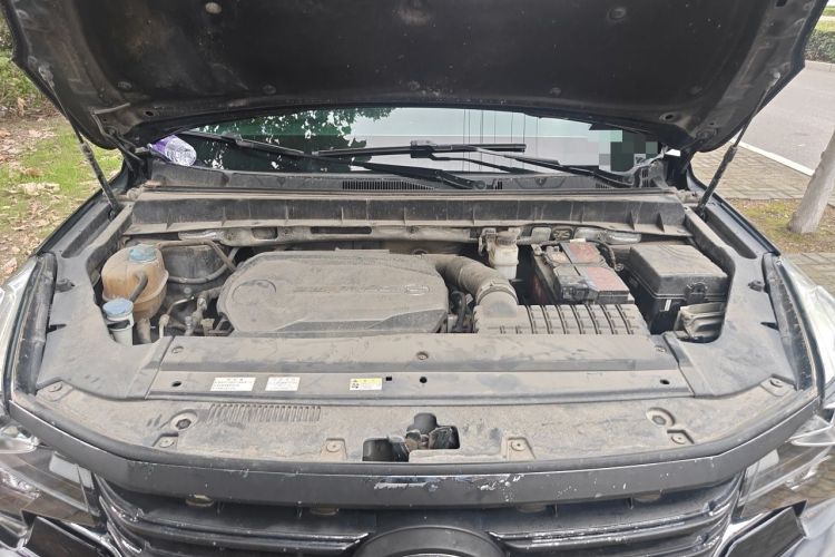 Used GAC Trumpchi GS7 2017 280T Two-Wheel Drive Luxury Model Engine Bay