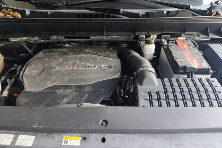 Used GAC Trumpchi GS7 2017 320T Two-Wheel-Drive Luxury Smart Connectivity Model Engine Bay
