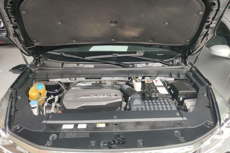 Used GAC Trumpchi GS7 2017 280T Two-Wheel Drive Luxury Model Engine Bay