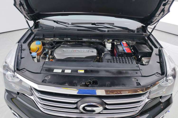 Used GAC Trumpchi GS7 2017 280T Two-Wheel Drive Luxury Model Engine Bay