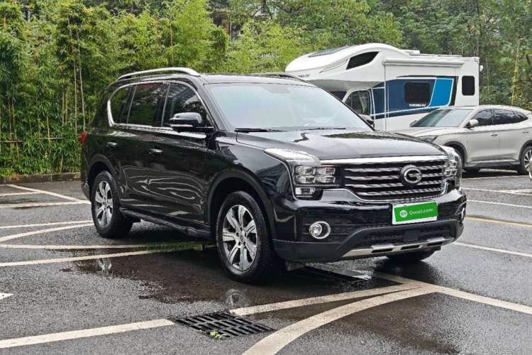 Used GAC Trumpchi GS7 2017 320T Two-Wheel-Drive Luxury Smart Connectivity Model Exterior 2
