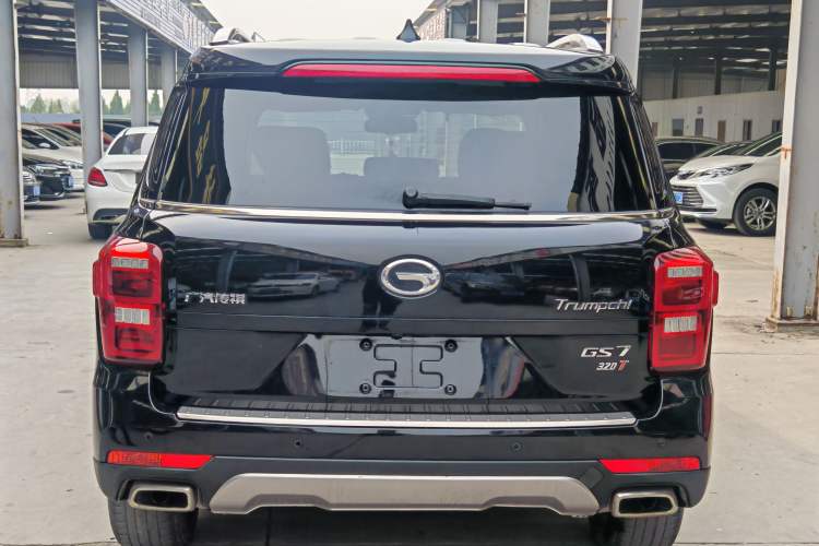 Used GAC Trumpchi GS7 2017 320T Two-Wheel-Drive Luxury Smart Connectivity Model Exterior 3