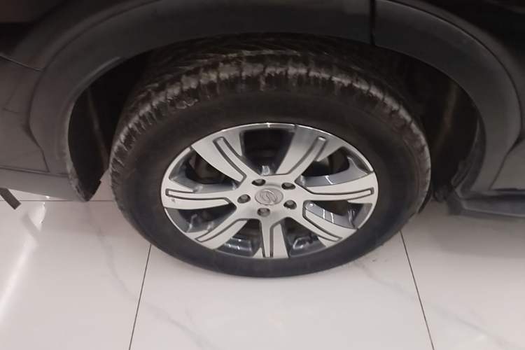 Used GAC Trumpchi GS7 2017 320T Two-Wheel-Drive Luxury Smart Connectivity Model Exterior 3