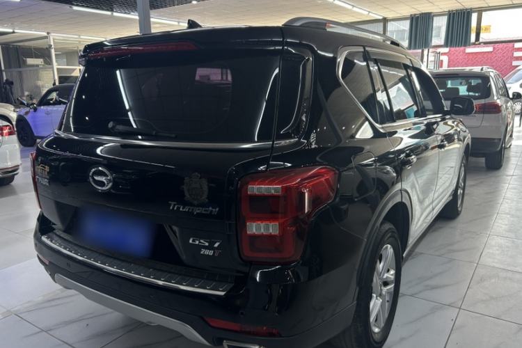 Used GAC Trumpchi GS7 2017 280T Two-Wheel Drive Luxury Model Exterior 4
