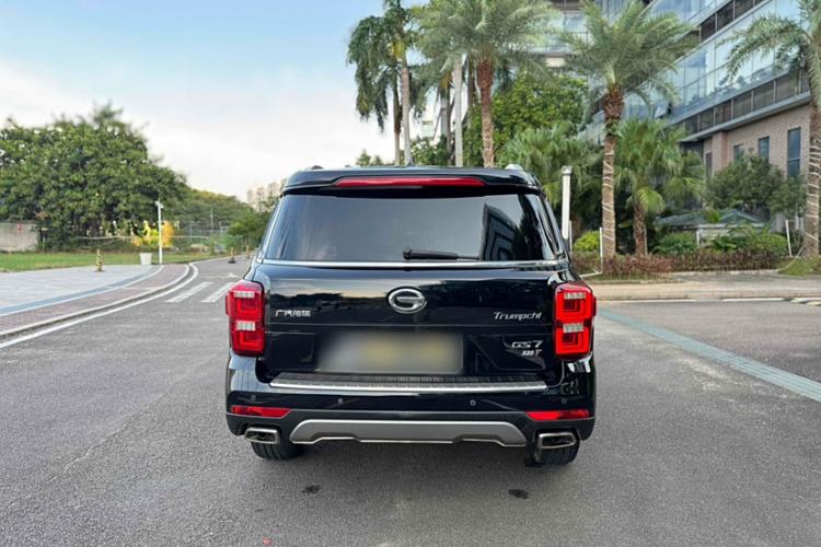Used GAC Trumpchi GS7 2017 320T Two-Wheel-Drive Luxury Smart Connectivity Model Exterior 4