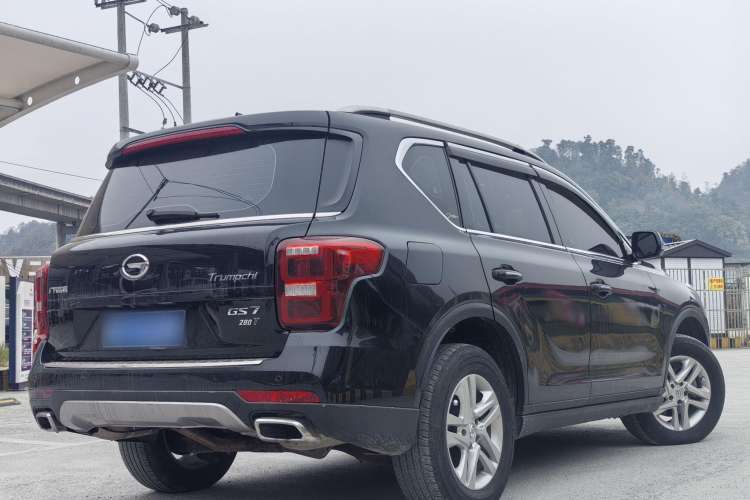 Used GAC Trumpchi GS7 2017 280T Two-Wheel Drive Luxury Model Exterior 5