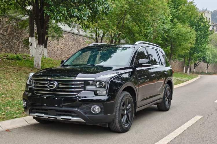 Used GAC Trumpchi GS7 2017 280T Two-Wheel Drive Luxury Model Exterior 5