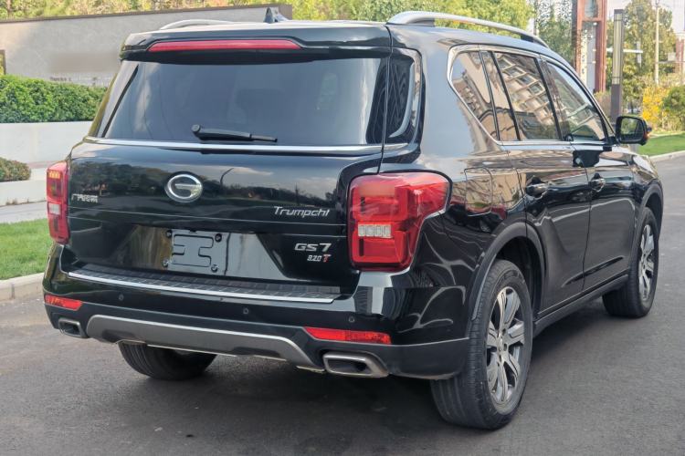 Used GAC Trumpchi GS7 2017 320T Two-Wheel-Drive Luxury Smart Connectivity Model Exterior 5