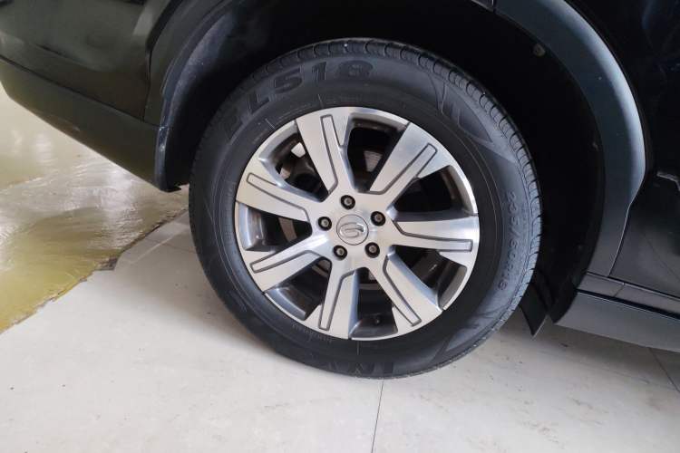 Used GAC Trumpchi GS7 2017 320T Two-Wheel-Drive Luxury Model Exterior 5