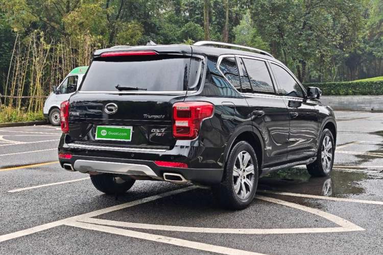 Used GAC Trumpchi GS7 2017 320T Two-Wheel-Drive Luxury Smart Connectivity Model Exterior 5